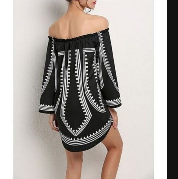 💚5/$25 Sexy Off Shoulder Boho Long Sleeve Print Mini Dress-Black Size Small - Picture 2 of 7